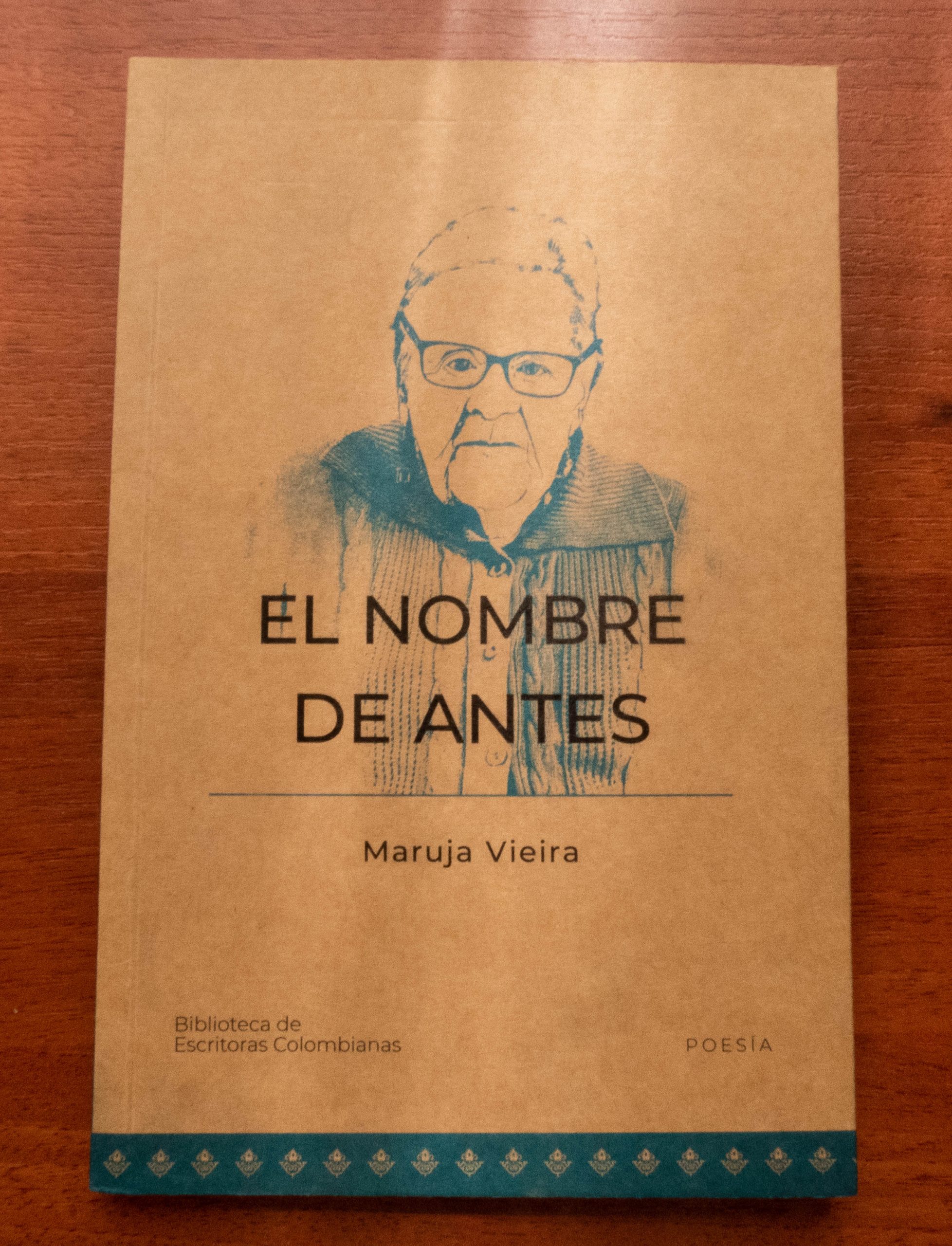 Páginas interiores de El nombre de antes